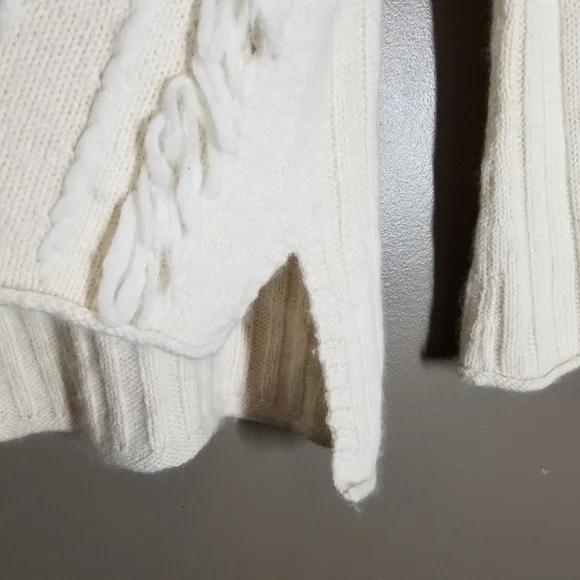 Mantari | Angelica Alpaca Fringe Cream Cozy Sweater - Picture 10 of 12